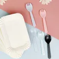 Lot de fourchettes jetables multicolores et assiettes en carton blanc pour anniversaire - 5 Assiettes 5 Fourchettes / Coloré
