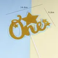 Detail of gold glitter One cake topper with stars for 1st birthday party decoration - One Blue Topper
