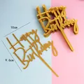 Detailansicht des goldenen Happy Birthday Tortensteckers aus Acryl, Maße 10 cm x 9,6 cm - Randlos / 10er Pack / Gold