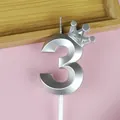 Elegante vela de cumpleaños número 3 en plata metalizada con corona para fiestas - Corona Número 3 / Plateado