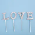 Elegantes adornos para pasteles LOVE con perlas y pedrería para decoración de San Valentín. - Decoración de Amor Blanco Perla