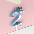 Vela de cumpleaños número 2 azul metálico con corona para la decoración de la fiesta - 2 / 1 Pieza / Azul