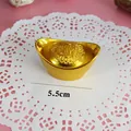 Decoratieve 5,5 cm gouden Chinese sycee staaf voor Nieuwjaar en taartdecoratie - Extra Grote Ingot / 1 Stuk