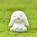Mini figura de conejo blanco de 3 cm para decoración de tartas y micro paisajes - Conejo Entornando los Ojos No.6