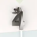 Elegante vela de cumpleaños número 4 gris metalizado con corona para decoración - 4 / 1 Pieza / Negro