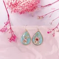 Detalle de pendientes de resina en forma de gota con flores secas reales y pan de oro. - 10# Lágrima Blanco Rosa Flor Seca Lámina de Oro