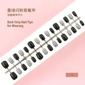 Donkergroene en zilveren glitter kunstnagels set met 30 stuks in diverse maten voor vrouwen - S196-T