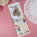 Vela dorada número 4 para la decoración de pasteles de cumpleaños en su empaque - Número 4 / Champán dorado