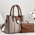 Two-piece set with a woven striped handbag and a matching brown leather wallet - 28*13*21cm / Brown