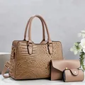 Premium 3-piece handbag set featuring crocodile pattern in taupe, elegant detail view - 3-in-1 Set (29*13*22cm) / Khaki