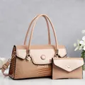 Gros plan sur l'ensemble de 2 sacs à main nude avec texture motif crocodile - 30*12*17cm / Khaki