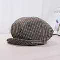 Klassische gestreifte Schiebermütze mit bunten Linien und strukturierter Achteckform - 56-58cm / Kaffee mit weicher Krempe
