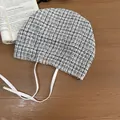 Retro black and white tweed bonnet hat with chic ribbon ties for a Korean style look. - 56-58cm / White