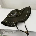 Bob en jean brodé vert olive avec large bord et mentonnière réglable pour l'extérieur - 56-59cm / Vert Militaire
