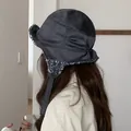 Chapeau d'aviateur en daim pour femme avec cache-oreilles, vue latérale arrière. - 56-58cm / Gris