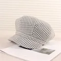 Classic plaid newsboy cap for women in elegant beige and black checkered pattern - 56-58cm / White