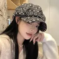 Korean style black and white snowflake pattern newsboy cap for women in autumn and winter - 56-58cm / Heart Snowflake / Black