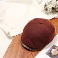 Klassische braune Strick-Schirmmütze für Damen im Herbst und Winter - 56-58cm (Verstellbar) / Burgunderrot