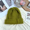 Close-up of a green thick-knit oversized beanie showcasing its warm ribbed texture - 55-62cm (Elastic) / New Oversized Knit Hat (AC8924) / Green