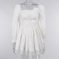 Elegante abito da principessa bianco con maniche a sbuffo, pizzo Lolita e vita a corsetto - Taglia S / Top E Pantaloni / Bianco