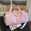 Elegante bolso de viaje rosa de gran capacidad con motivos de estrellas y lunas en estante - Rosa