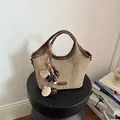 Chic sac cabas en paille tressée style français avec pompon perlé et anses marron - Avec Pendentif / Kaki
