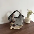 Sac à main élégant en paille tressée de style français avec des pompons en perles - Avec Pendentif / Vert