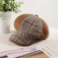 Vintage British style plaid newsboy hat for women in brown and camel tones. - 56-58cm / Brown
