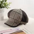 Vintage plaid newsboy cap in brown for women, autumn winter fashion hat accessory - 56-58cm / Black