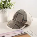 Vintage British style plaid newsboy hat for women in a classic cream and brown color - 56-58cm / Beige