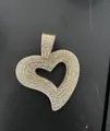 Vergoldete Halskette mit eisgekültem Herzanhänger und funkelnden Kristallen für Hip-Hop-Schmuck - Nur Anhänger (Ohne Kette) / Gold