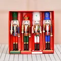 Set van 4 gestreepte houten notenkraker poppen van 18 cm in een rode geschenkverpakking - Circus Gestreept Stijl (R18409) / 4-delige set (18cm)