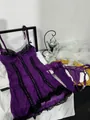 Élégant ensemble de lingerie en dentelle violette avec bas résille et string assortis - S / Haut Et Bas / Violet + Bas