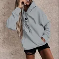 Sweat à capuche oversize gris avec imprimé graphique cœur minimaliste pour femmes. - Gris Cœur avec les Doigts