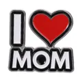 Muttertags-Thema Metallbrosche I Love Mom mit rotem Herz auf schlichtem weißem Hintergrund - I Love Mom Herz Stil / Rot und Weiß (QHXZ6174)