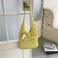 Elegante bolso de hombro de ganchillo verde lima con diseño calado y colgante de flores - Amarillo