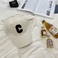 Gorra de béisbol de algodón beige con la letra C bordada para cabezas de tamaño grande - 58-65cm (Ajustable) / Blanco Roto
