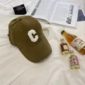 Gorra de béisbol clásica de algodón lavado marrón para cabezas grandes con parche de letra C - 58-65cm (Ajustable) / Camel