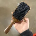 Spazzola per capelli con setole di cinghiale e manico ergonomico in legno di sandalo massaggiante - Spazzola a Cuscino d'Aria Quadrata Grande in Setole di Cinghiale