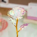 Nahaufnahme der holografischen Blütenblätter und des goldenen Stiels einer Rose - 18cm Einzelstiel / Weiß (18CM Irisierend)