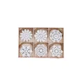 Set van 6 witte sneeuwvlok ornamenten in een houten doos voor kerst DIY hangdecoratie - 30-delige Set / Witte Sneeuwvlok