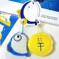 Adorable lot de porte-clés en peluche avec un poisson bleu et une pièce jaune pour couple - Paire Originale - Attente de Pièces