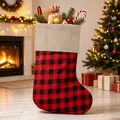 Calcetín de Navidad grande festivo de cuadros con ribete de arpillera rústica - Versión Grande / Calcetín de Navidad a Cuadros Rojos y Negros