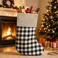 Calcetín de Navidad grande a cuadros blancos y negros para decoración festiva hogar - Versión Grande / Calcetín de Navidad a Cuadros Negros y Blancos