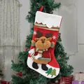 Grote rood-witte kerstsok met een schattig 3D-pluche rendier en gestreepte sjaal - Kerst Rendier Sok