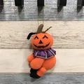 Schattig pluche Halloween pompoen hangend ornament met paarse kraag voor decor - Pompoen Patroon