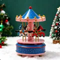 Boîte à musique carrousel à remonter avec chevaux colorés et décor de Noël festif. - Boîte en papier / Pois Bleu et Rose