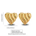 Elegante vergulde roestvrijstalen hartoorbellen met een getextureerd geribbeld design - Geribbelde 3D hartstijl (FY6090) / Goud