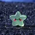 Mini ornamento a stella luminosa in resina con faccia arrabbiata per decorazione fai da te - Verde