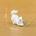 Figura de gatito blanco en miniatura para casa de muñecas DIY, largo 2,8 cm - 2.5x2.8x1.2cm